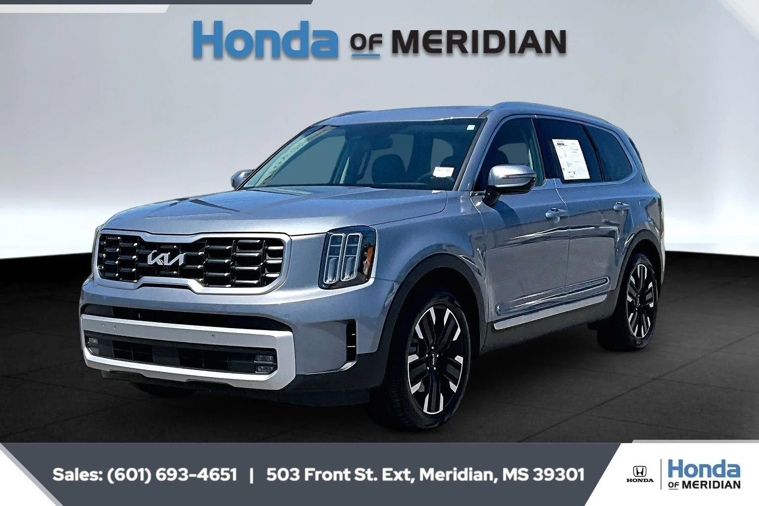 Used 2025 Everlasting Silver Kia SX image 10