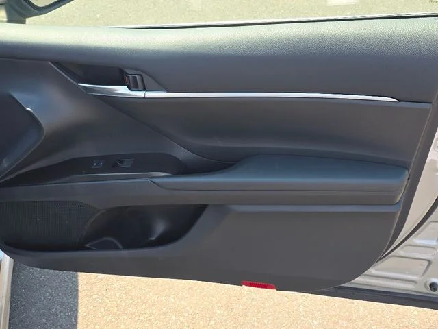 2024 Toyota Camry SE - Photo 10