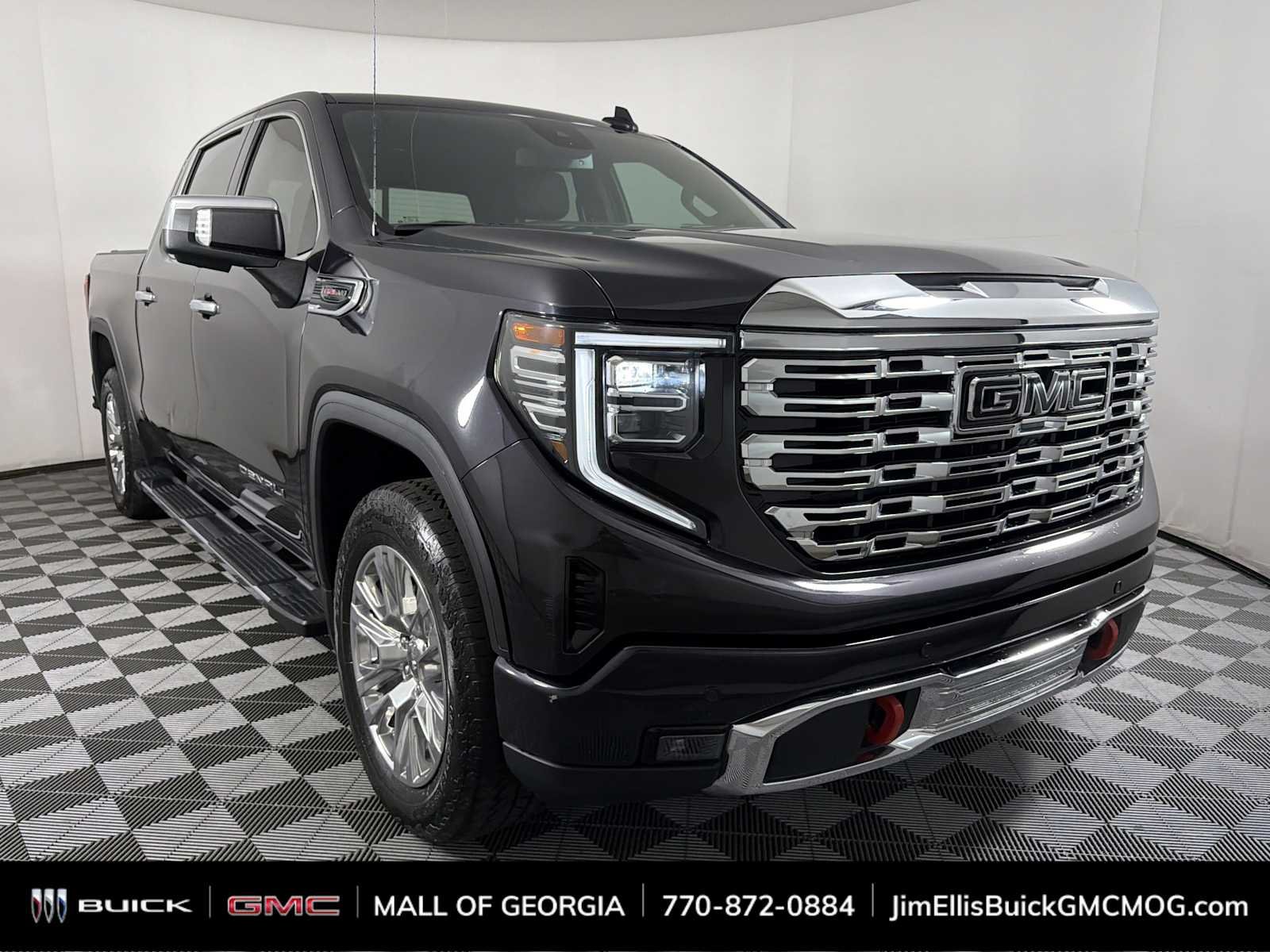 2022 GMC Sierra 4WD Crew Cab Standard Box Denali's photo