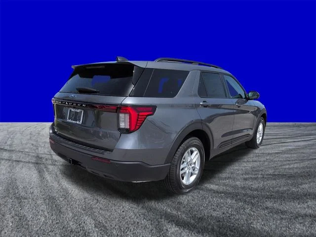 New 2026 Carbonized Gray Metallic Ford Active image 4