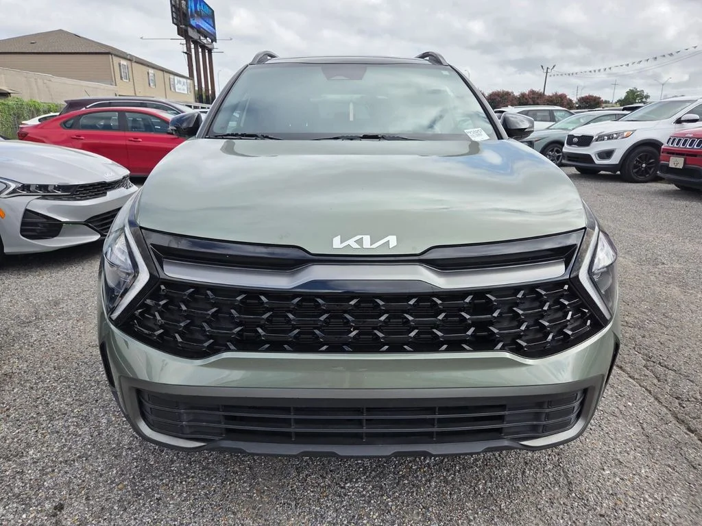 Used 2023 Green Kia X-Line image 7