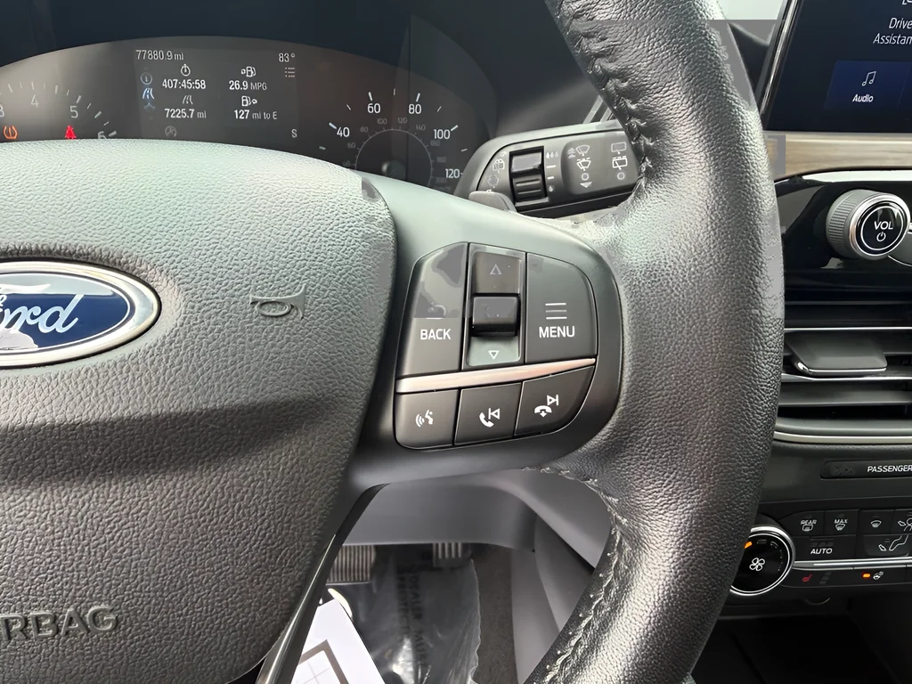 Used 2020 Blue Ford SEL image 13