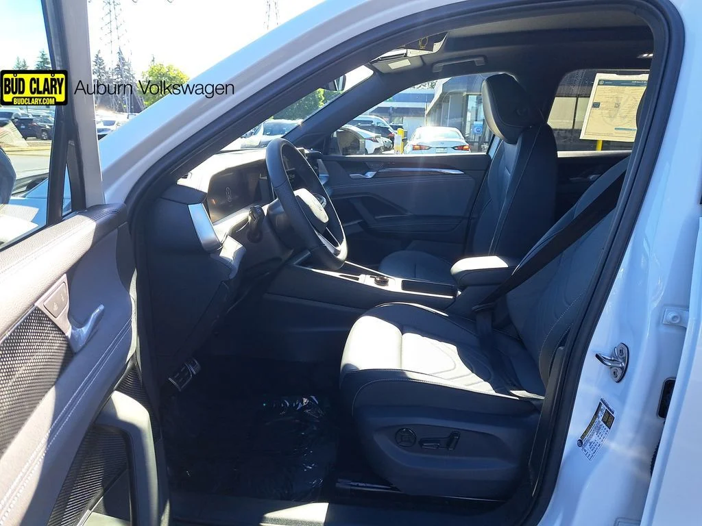 New 2026 White/off-white Volkswagen 2.0T SE R-Line Black image 19