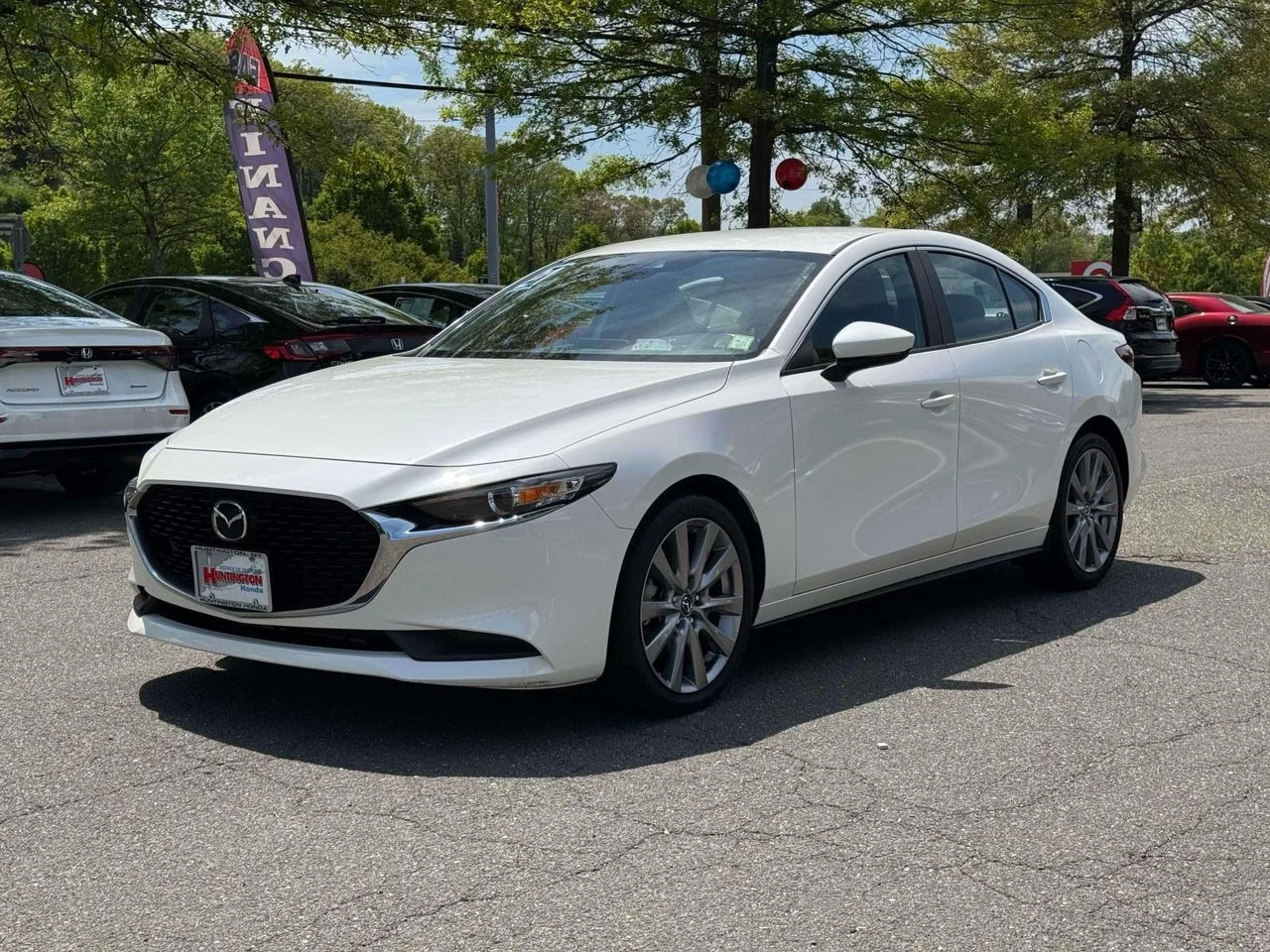 Used 2021 Snowflake White Pearl Mica Mazda Select image 3