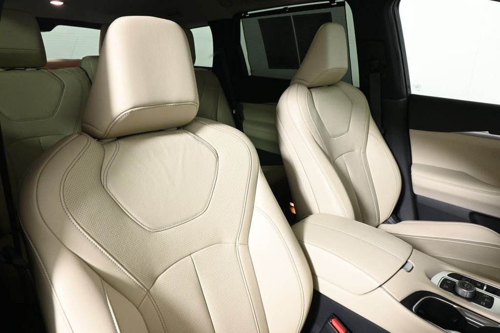 Certified Used 2023 Blue INFINITI Sensory image 34