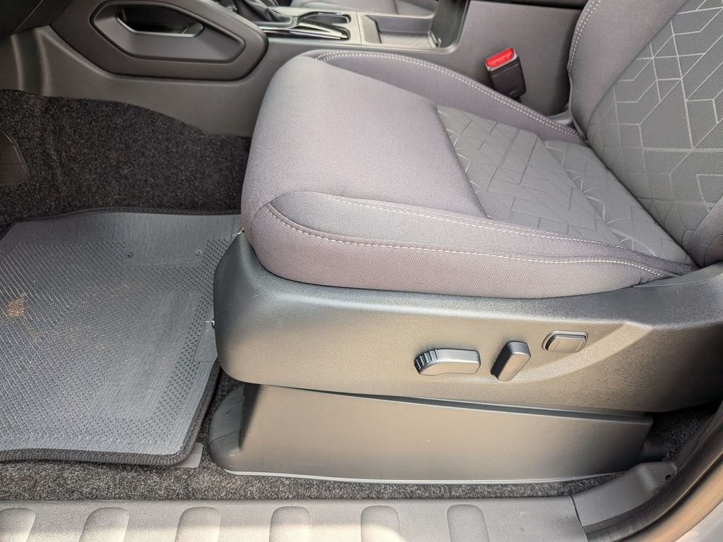 New 2026 Boulder Gray Pearl Nissan Crew Cab SV image 17