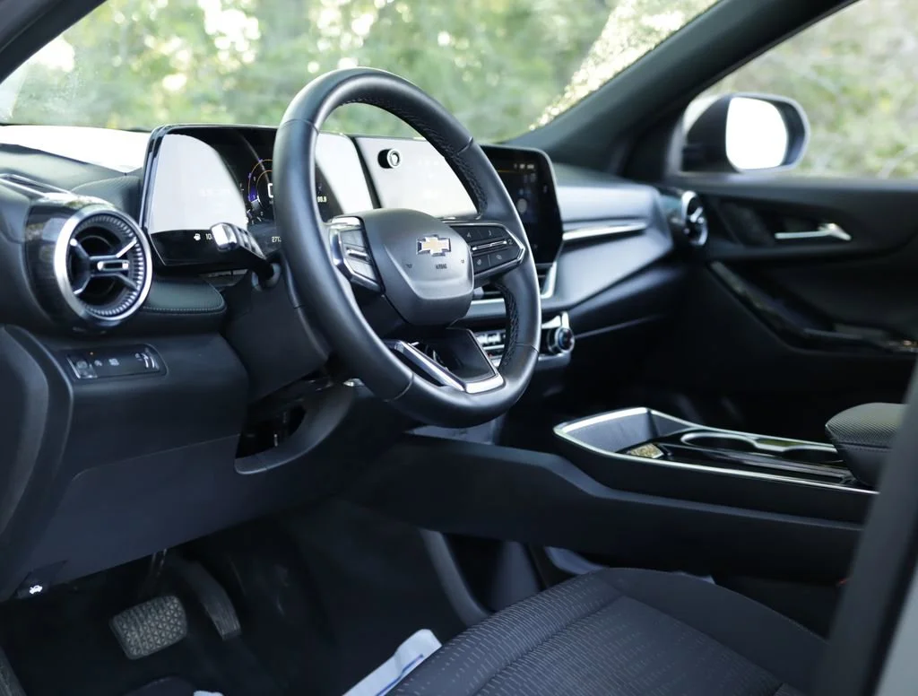 2025 Chevrolet Equinox LT - Photo 9