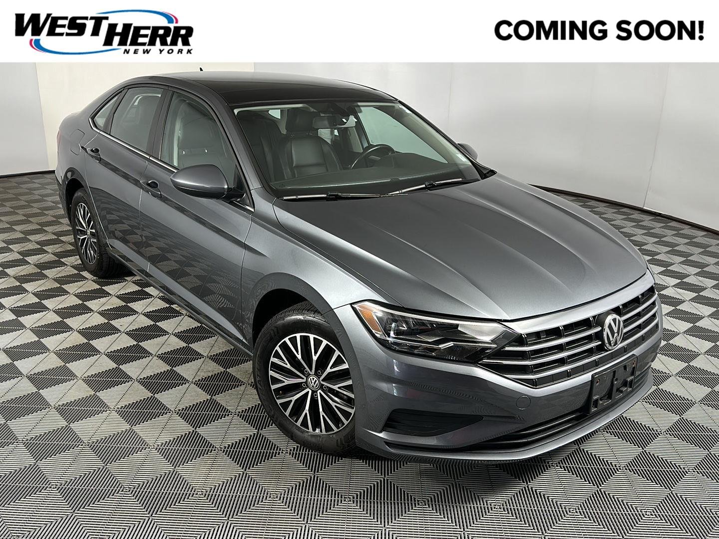 Used 2019 Platinum Gray Metallic Volkswagen SE image 1