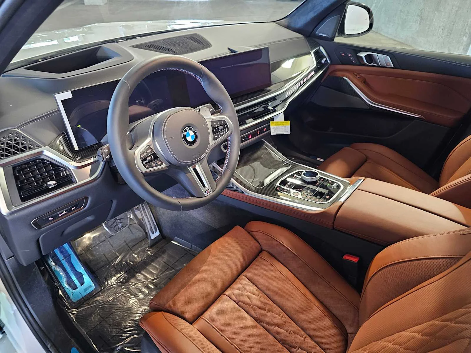 New 2026 Mineral White Metallic BMW M60i image 2