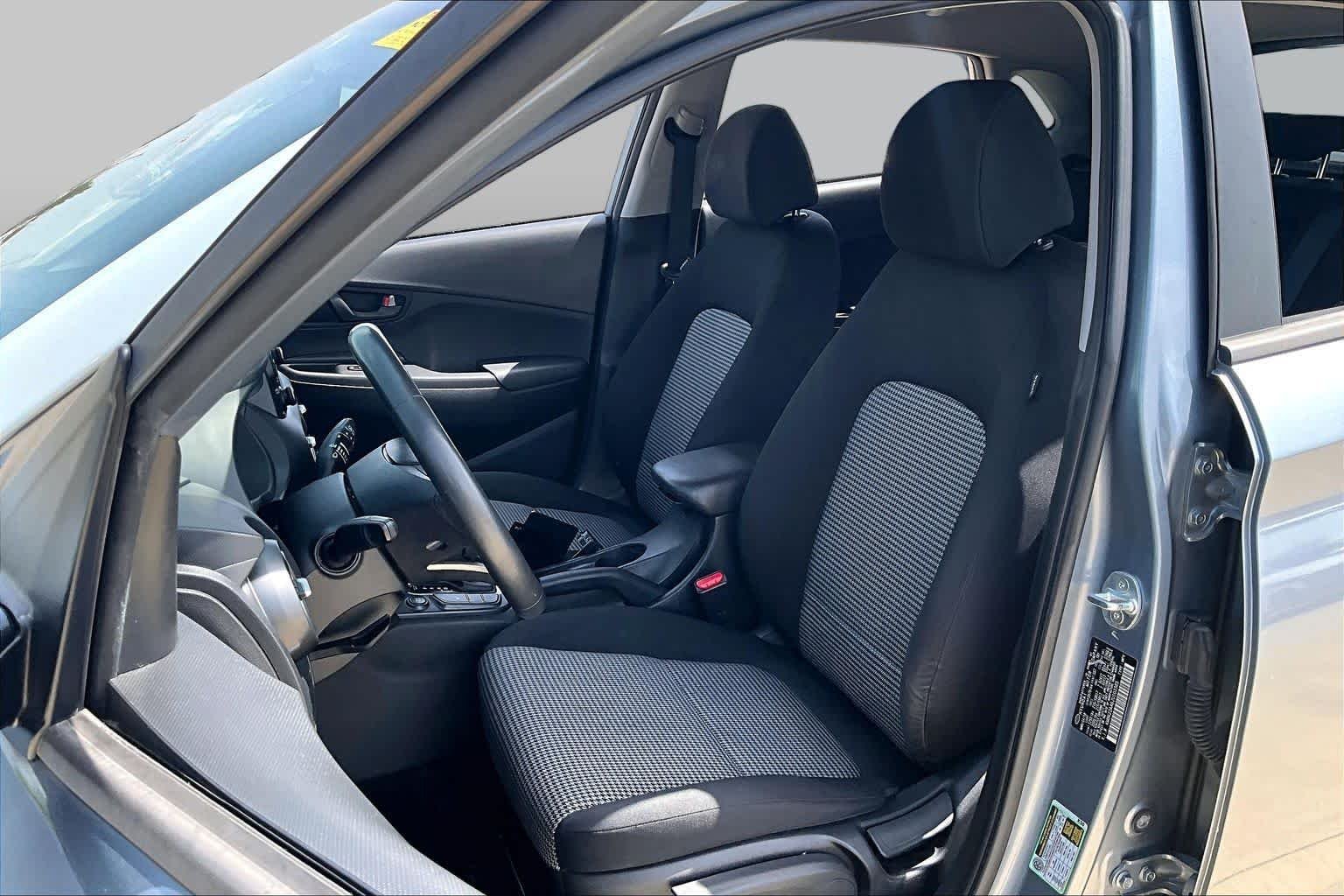 Used 2018 Sonic Silver Hyundai SEL image 8