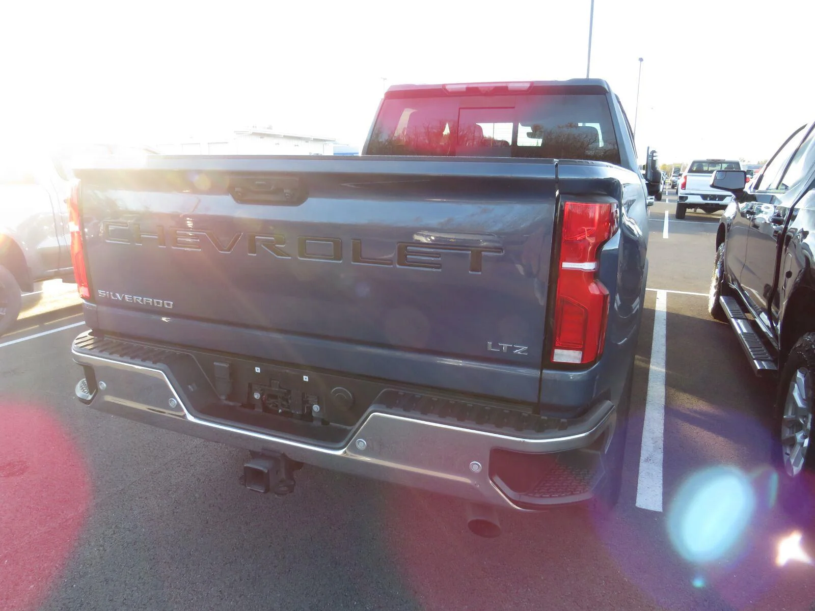 Used 2024  CHEVROLET TRUCK  image 17