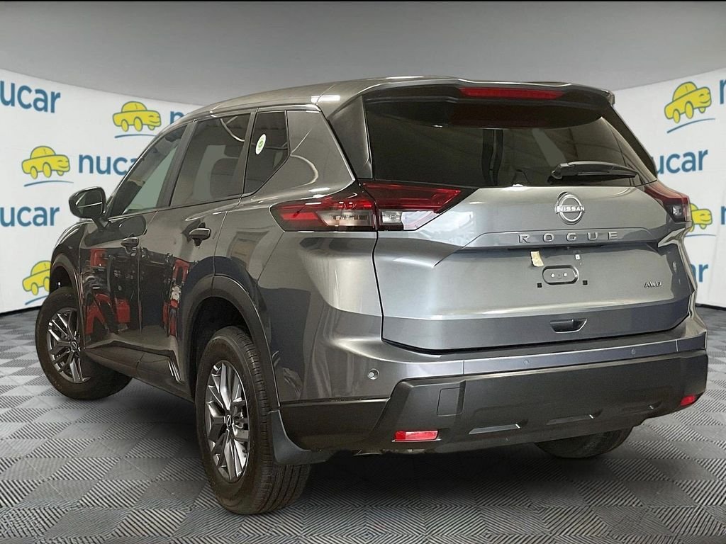 Used 2026 Gray Nissan S image 4