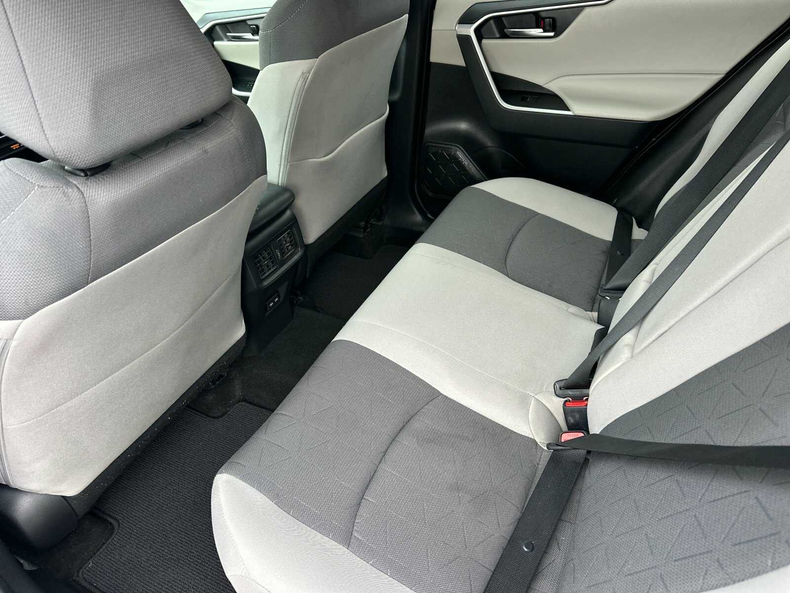 Used 2022 White Toyota XLE 4D Sport Utility image 14