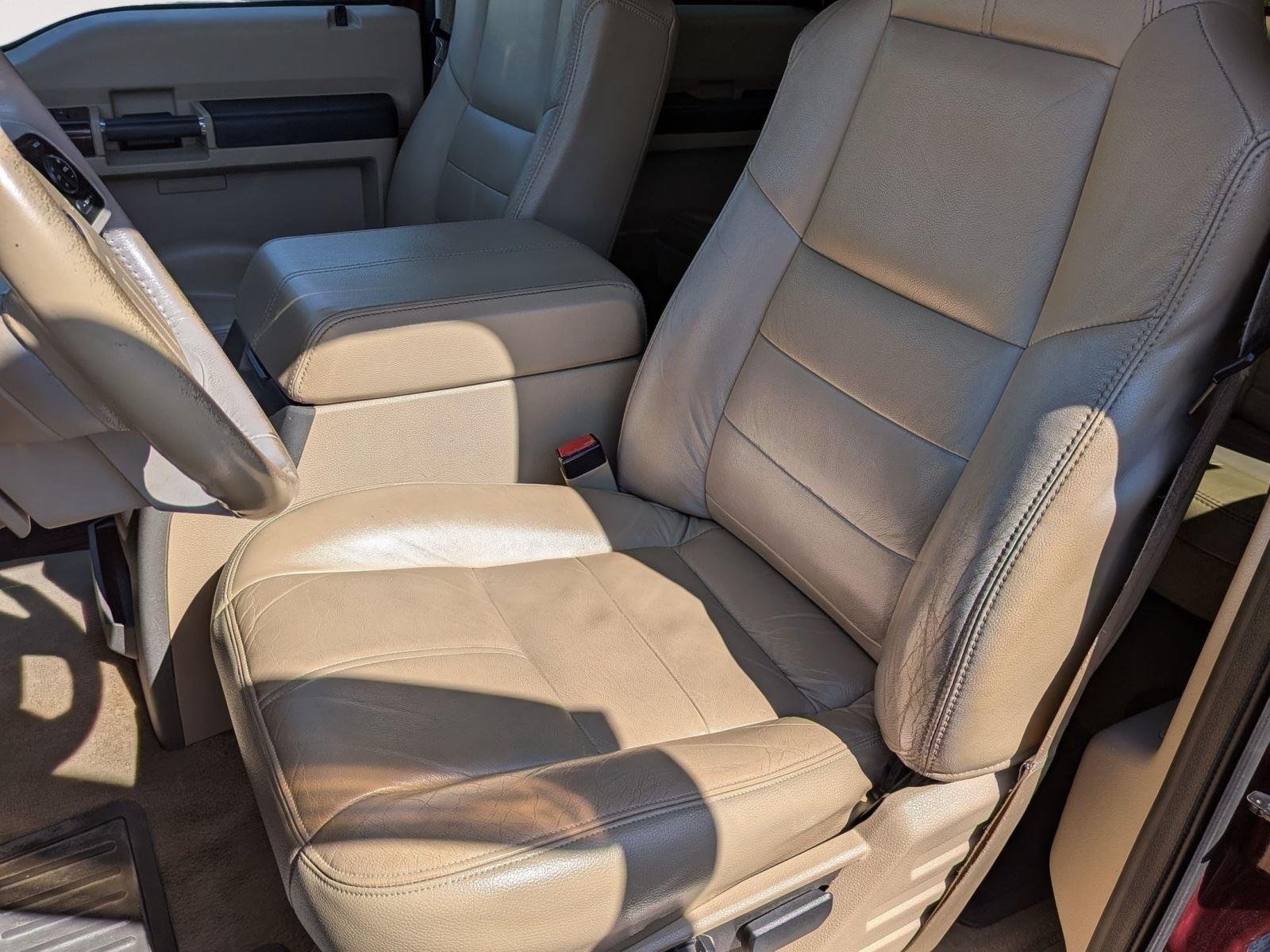 Used 2008 Red Clearcoat Ford Lariat image 27