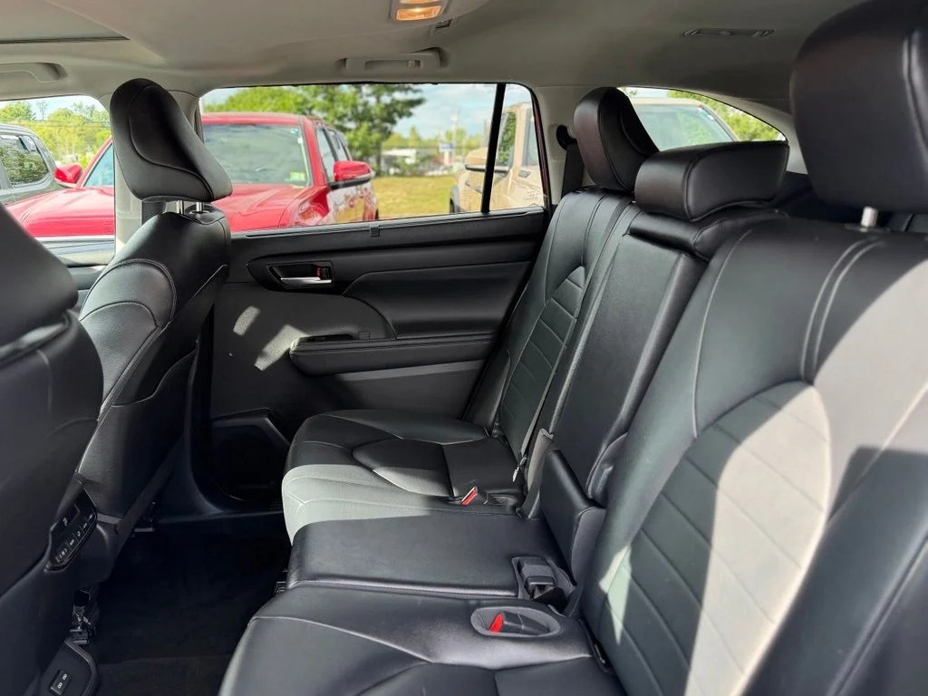 Used 2023 Black Toyota XLE image 8