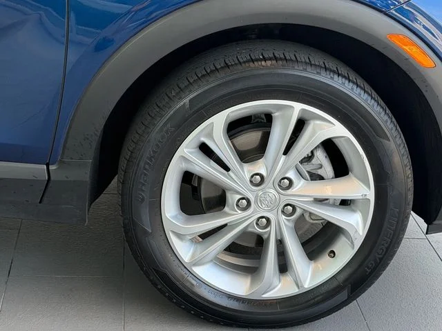 Used 2023 Blue Buick Preferred image 8