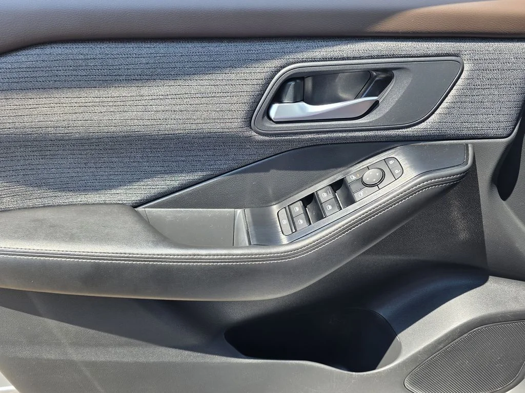 Used 2023 Silver Nissan SV image 24