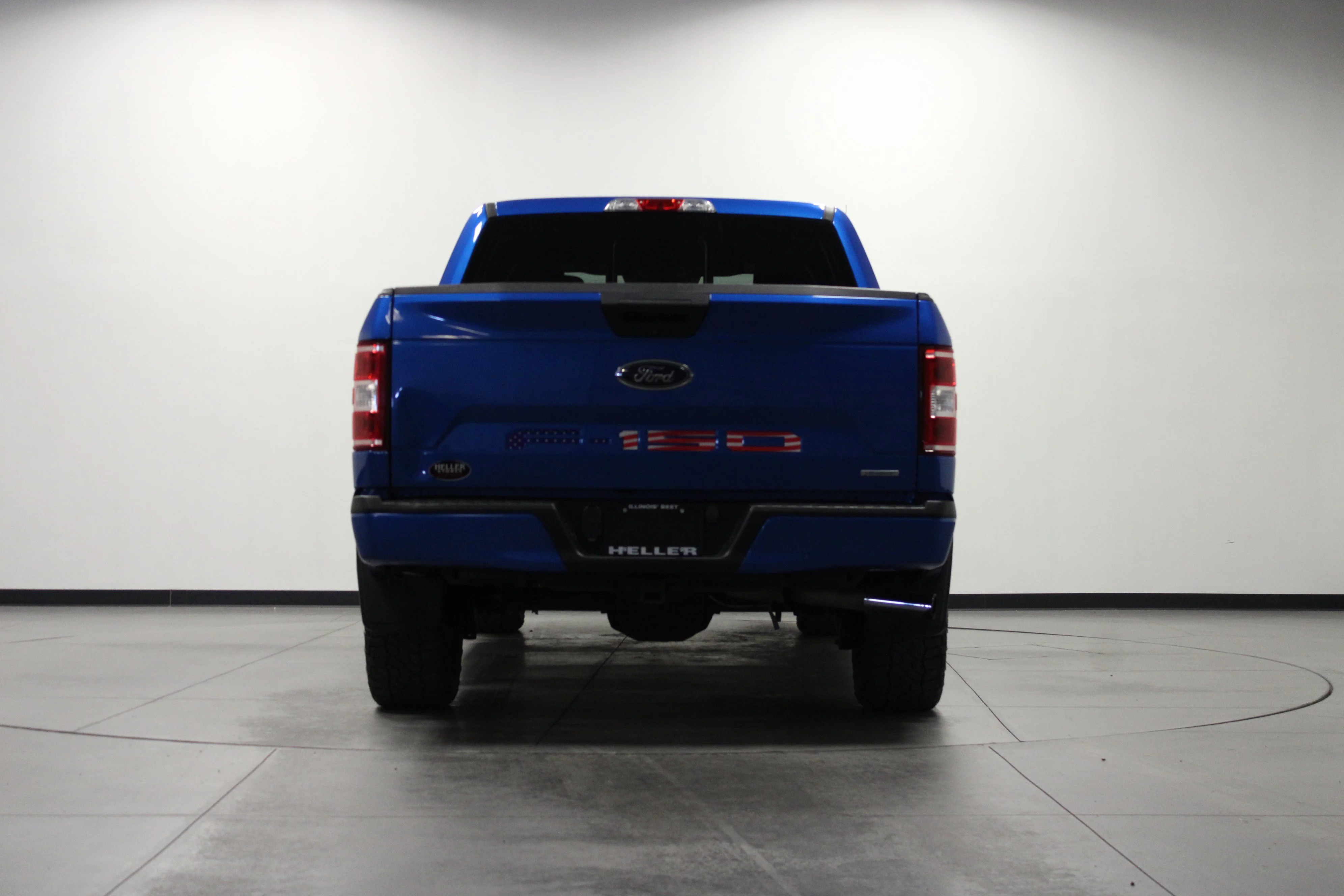 Used 2019 Velocity Blue Metallic Ford XLT image 5