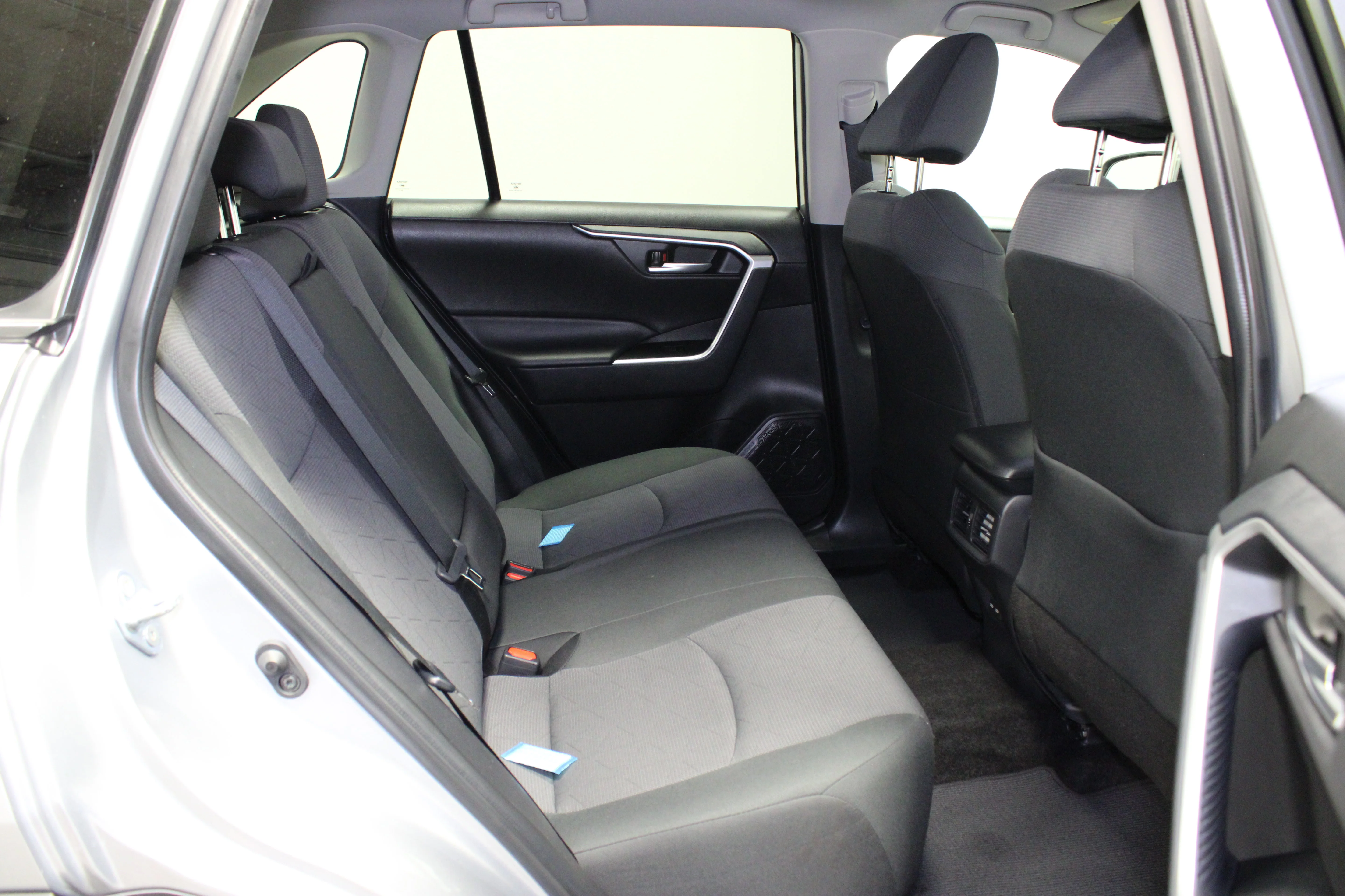 Used 2025 Silver Sky Metallic Toyota XLE image 15