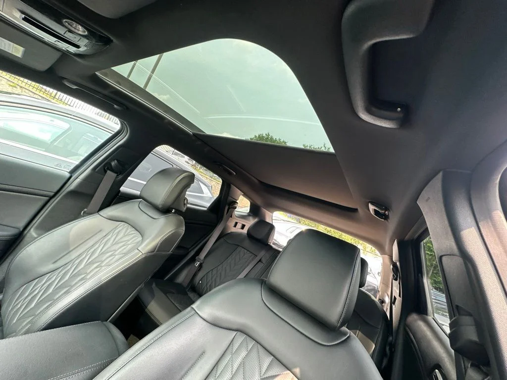Used 2024 Blue Kia X-Line Prestige image 11