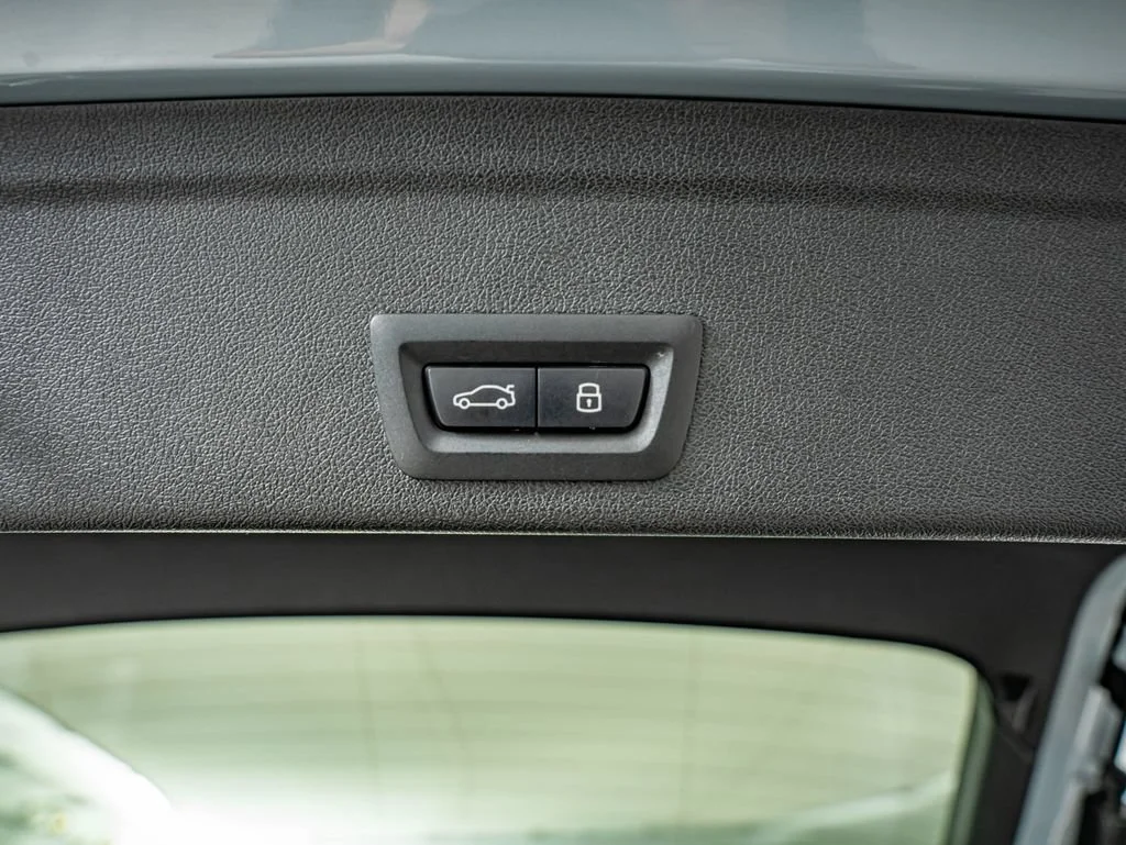 Used 2026 Brooklyn Grey Metallic BMW xDrive40i image 39
