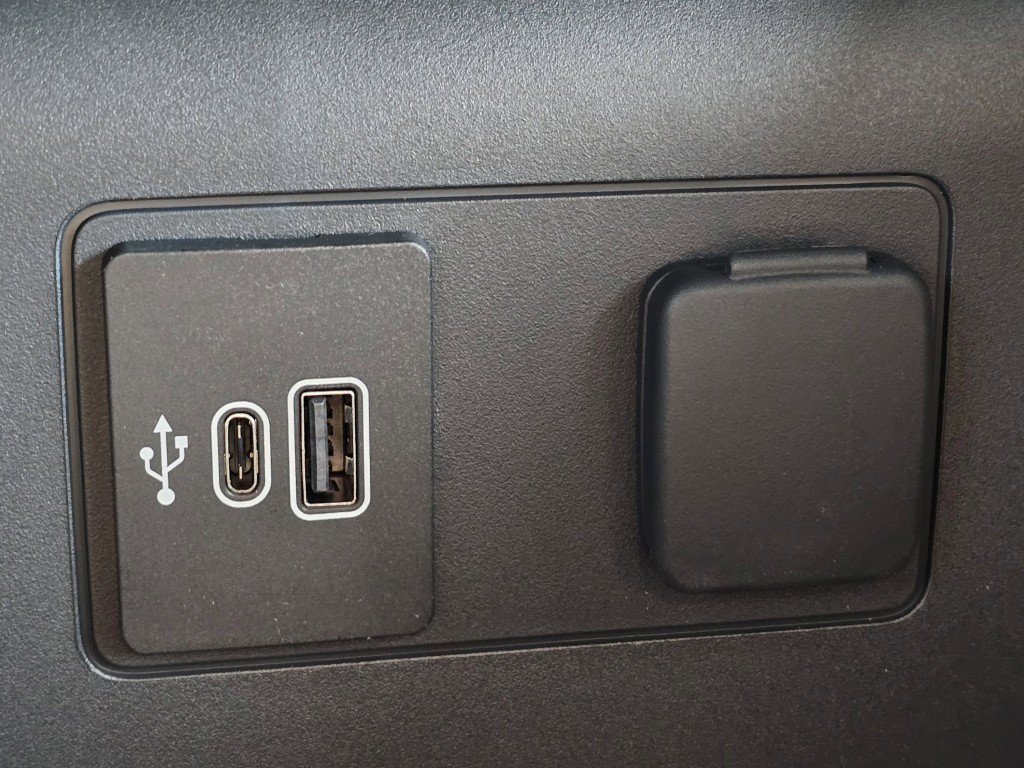 New 2026 Carbonized Gray Ford Active image 12