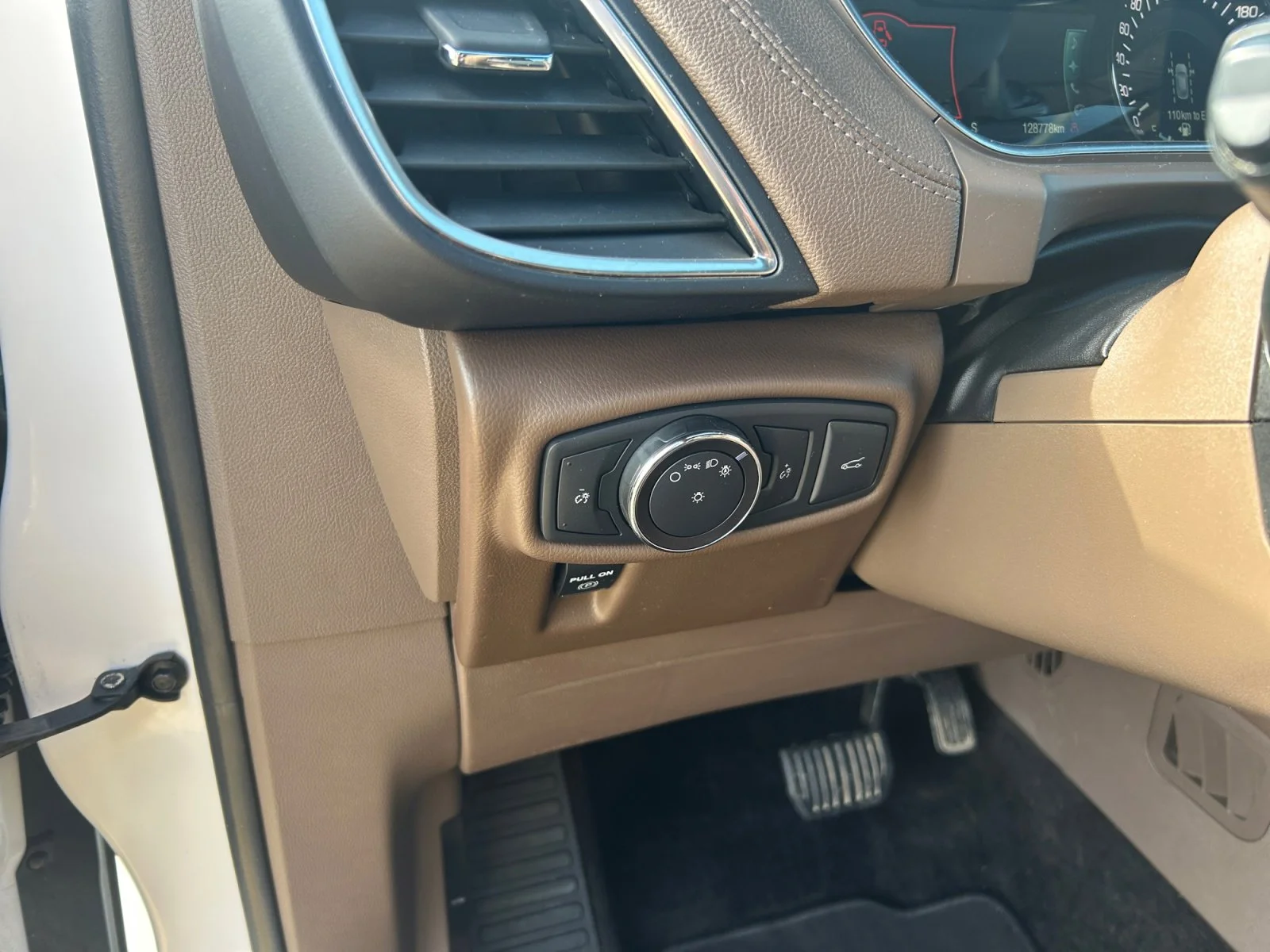 Used 2018 WHITE Lincoln RESERVE AWD image 16