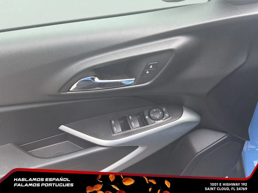 Certified Used 2024 Fountain Blue Chevrolet 1RS image 13