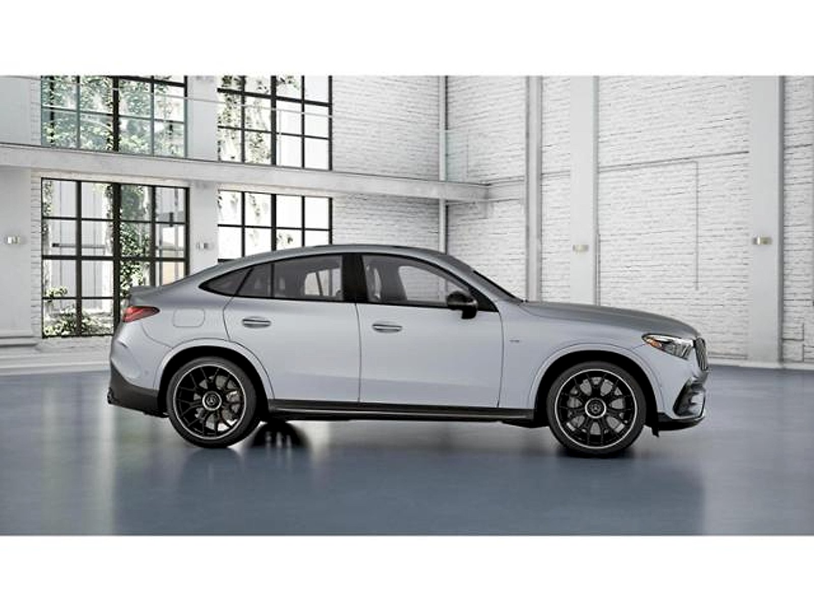 New 2027 MANUFAKTUR Cirrus Silver Magno Mercedes-Benz AMG® GLC 53 image 15
