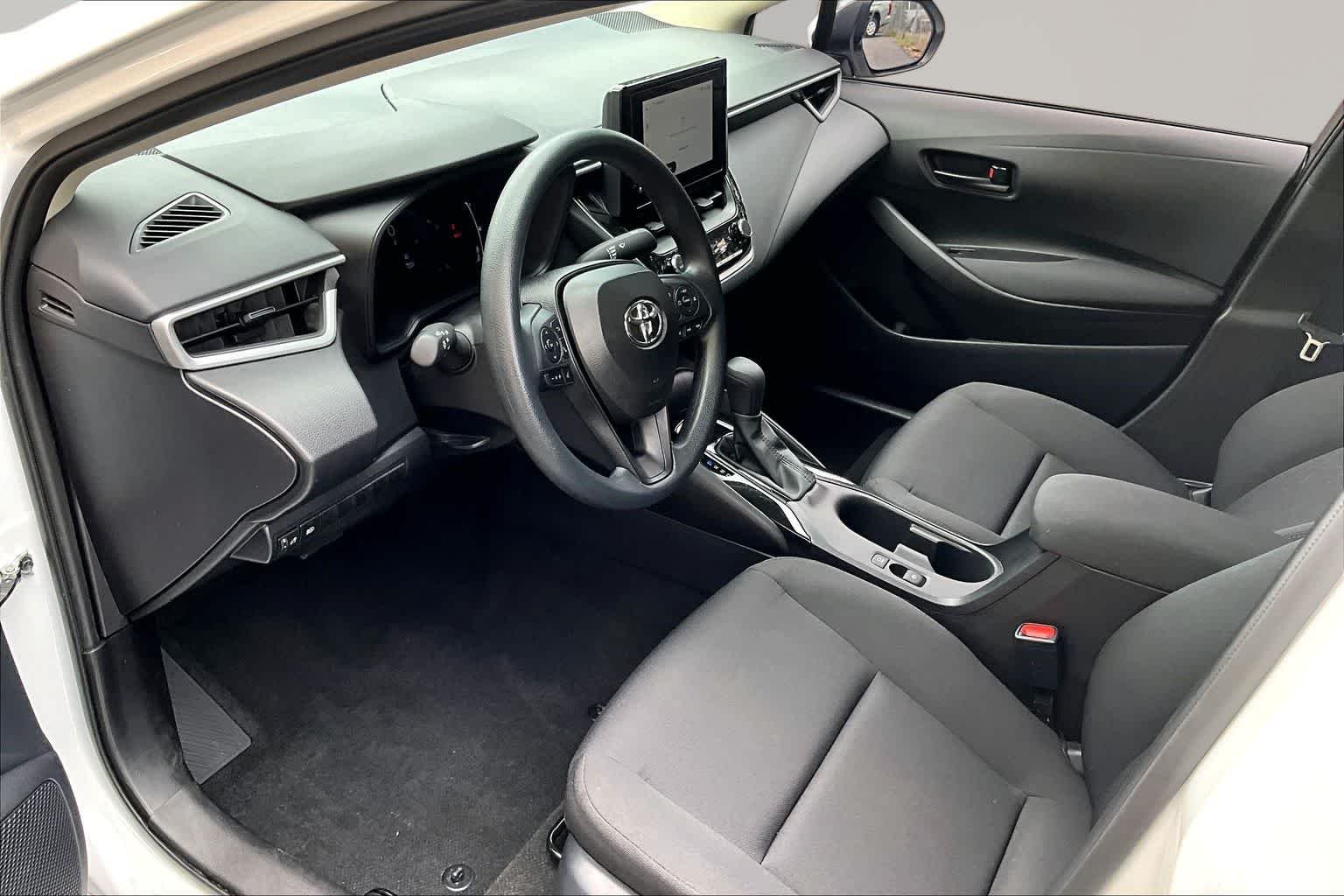 Used 2026 Ice Cap Toyota LE image 17