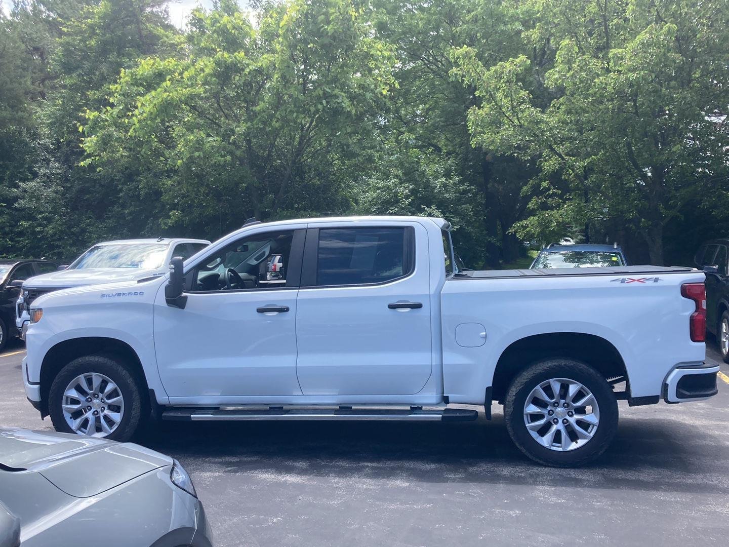 Used 2021 Summit White Chevrolet Custom image 4