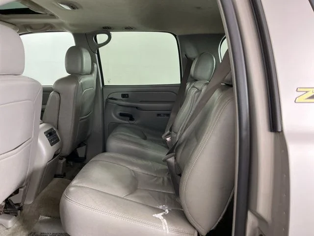 Used 2004 Silver Birch Metallic Chevrolet Z71 image 22