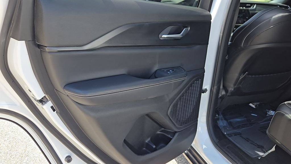 Used 2023 White Jeep Altitude X image 23