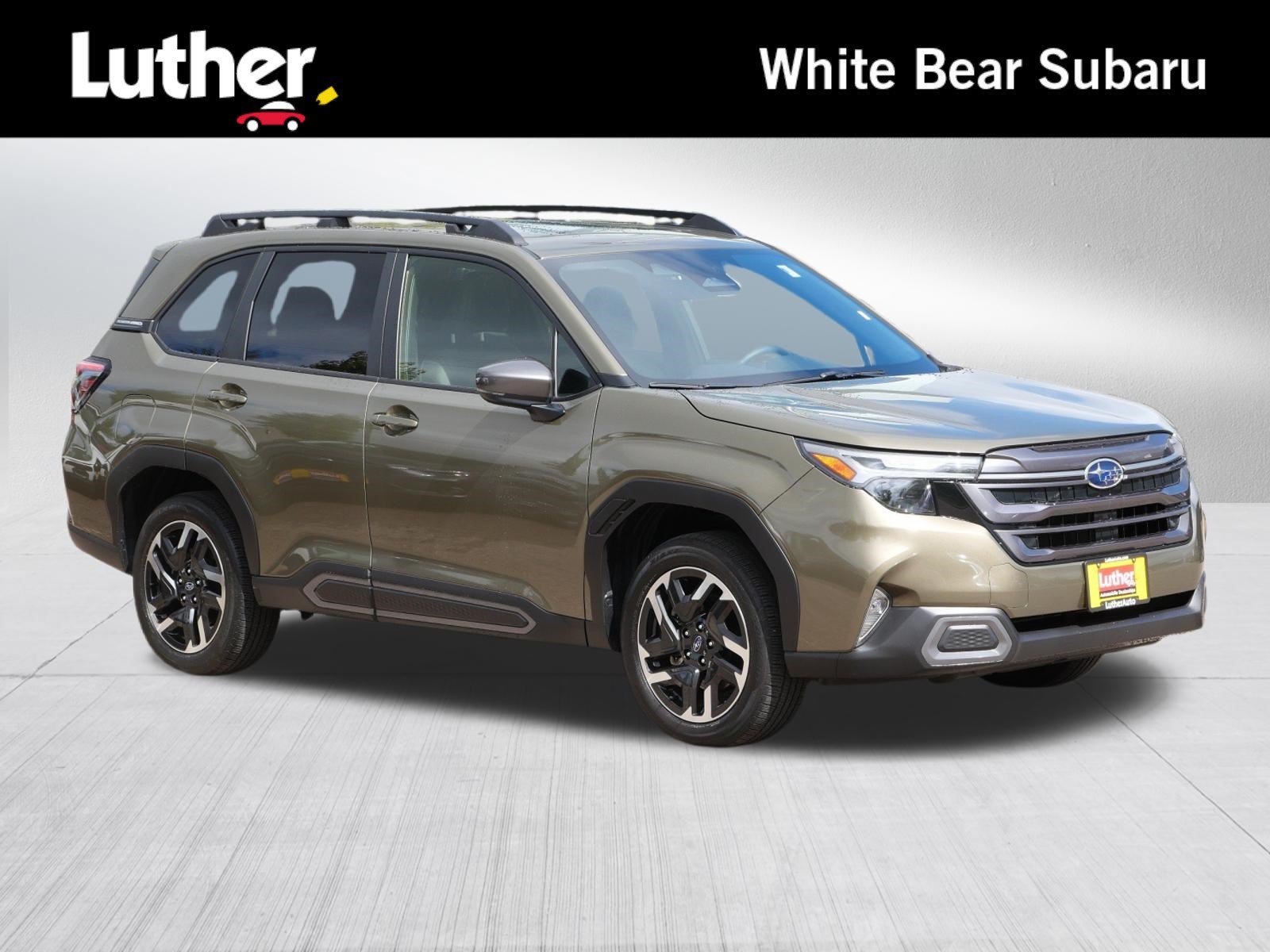 Used 2025 Autumn Green Metallic Subaru Limited image 1
