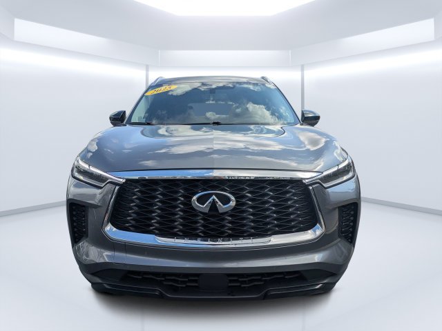 Used 2025 Gray INFINITI LUXE image 8