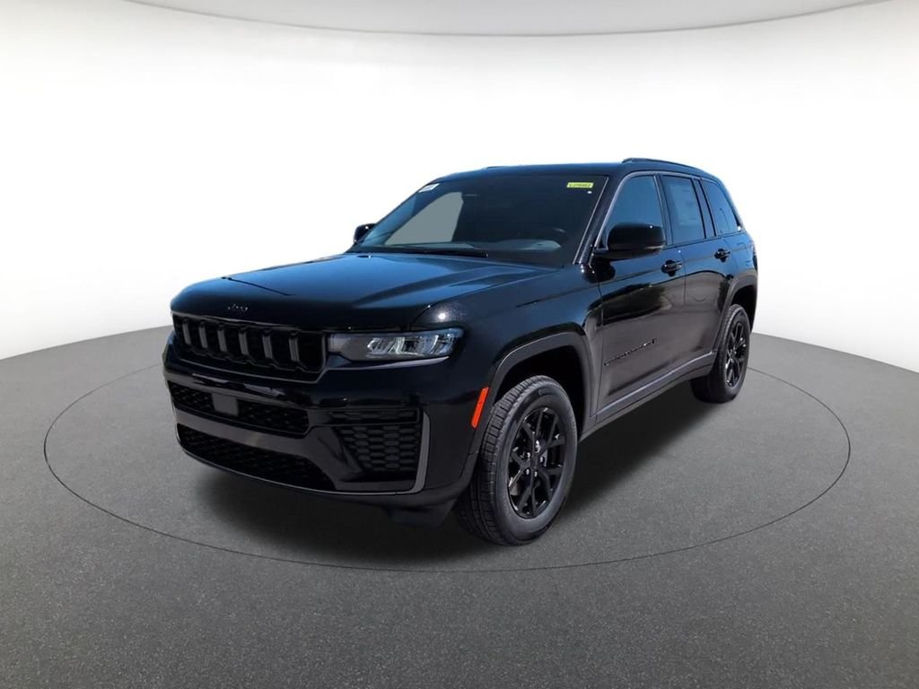 New 2026 Diamond Black Crystal Pearl-Coat Exterior Paint Jeep Laredo image 2