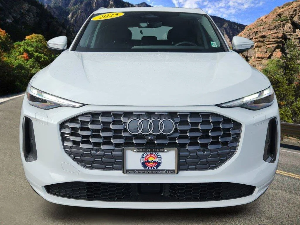 Used 2025 Glacier White Metallic Audi Premium image 5