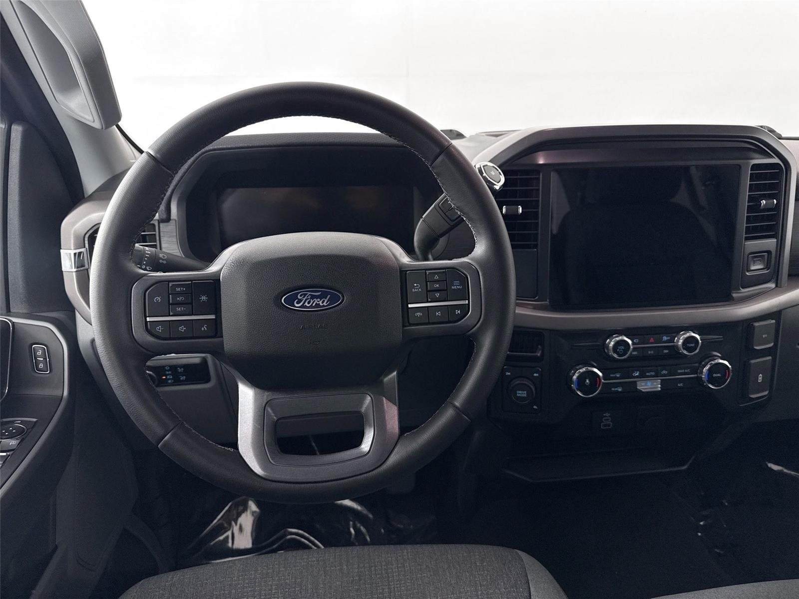 Used 2025 Carbonized Gray Ford XLT image 27