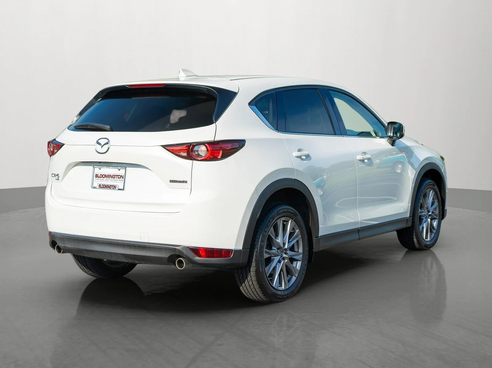 Used 2020 Snowflake White Pearl Mica Mazda Grand Touring image 7