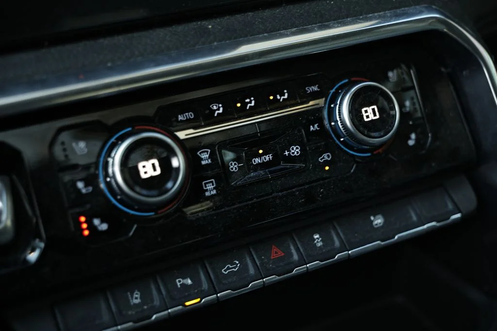 Used 2025 Black GMC Denali image 16