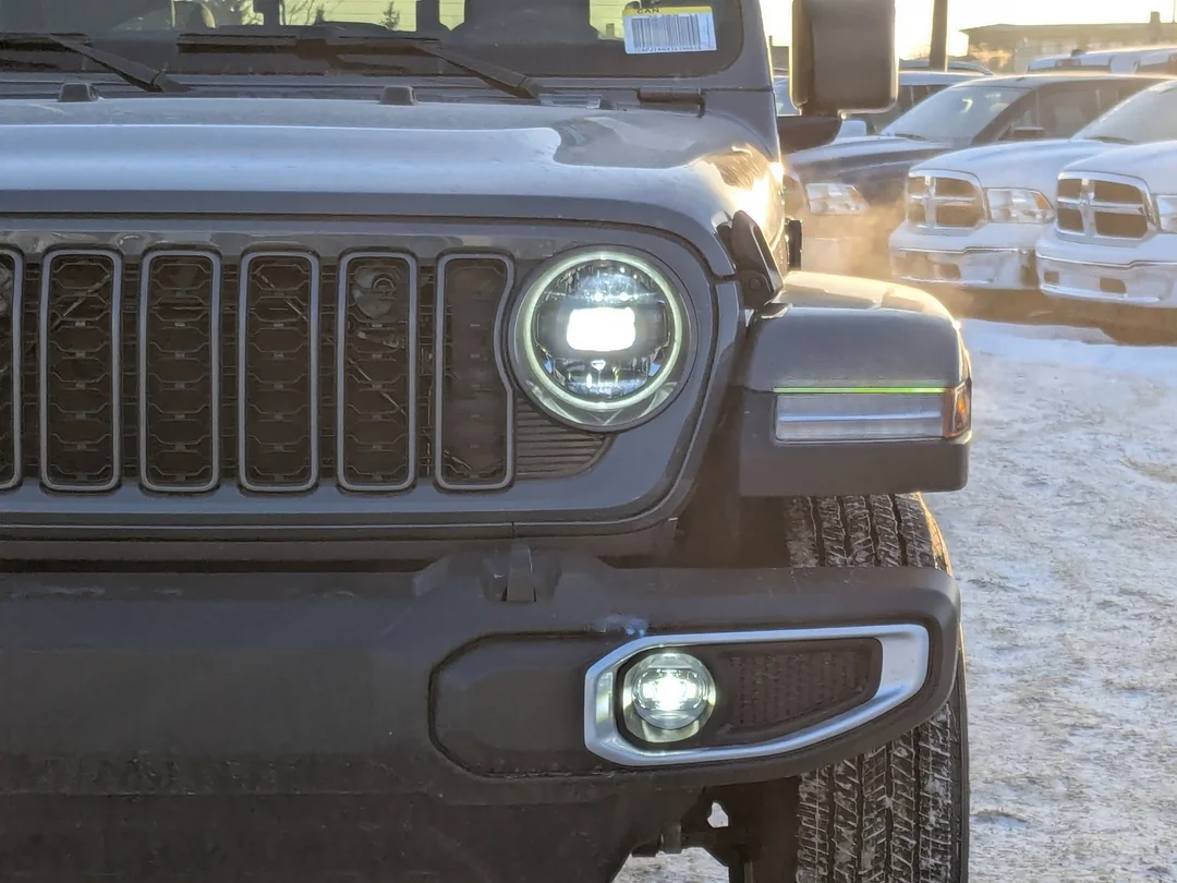 New 2026 Dark blue Jeep Sport S - - 4x4 - Safety Group - LED Lighting Group - Heated Seats & Steering & More! image 10