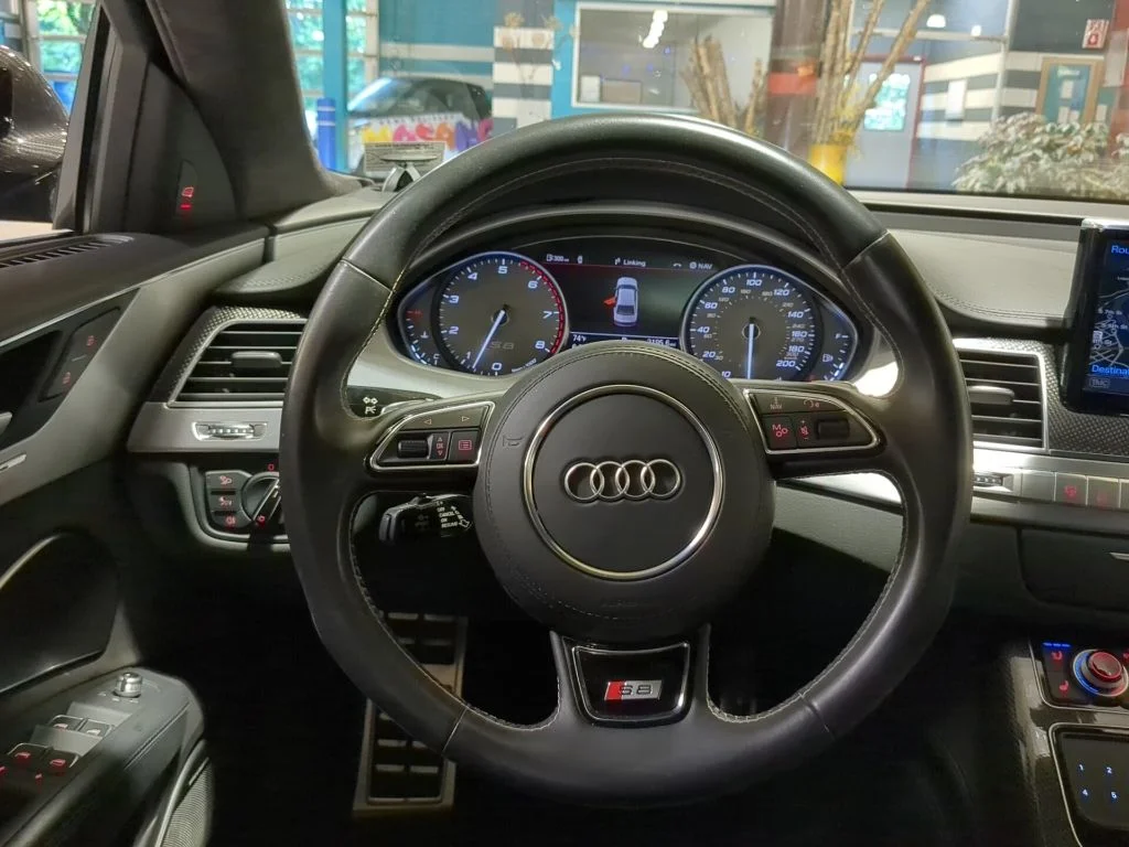 Used 2017 Black Audi 4.0T Plus image 2