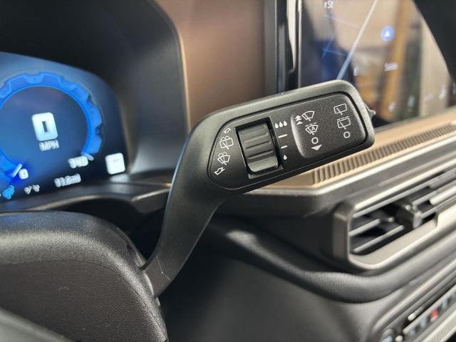 New 2025 Velocity Blue Metallic Ford Outer Banks® image 29