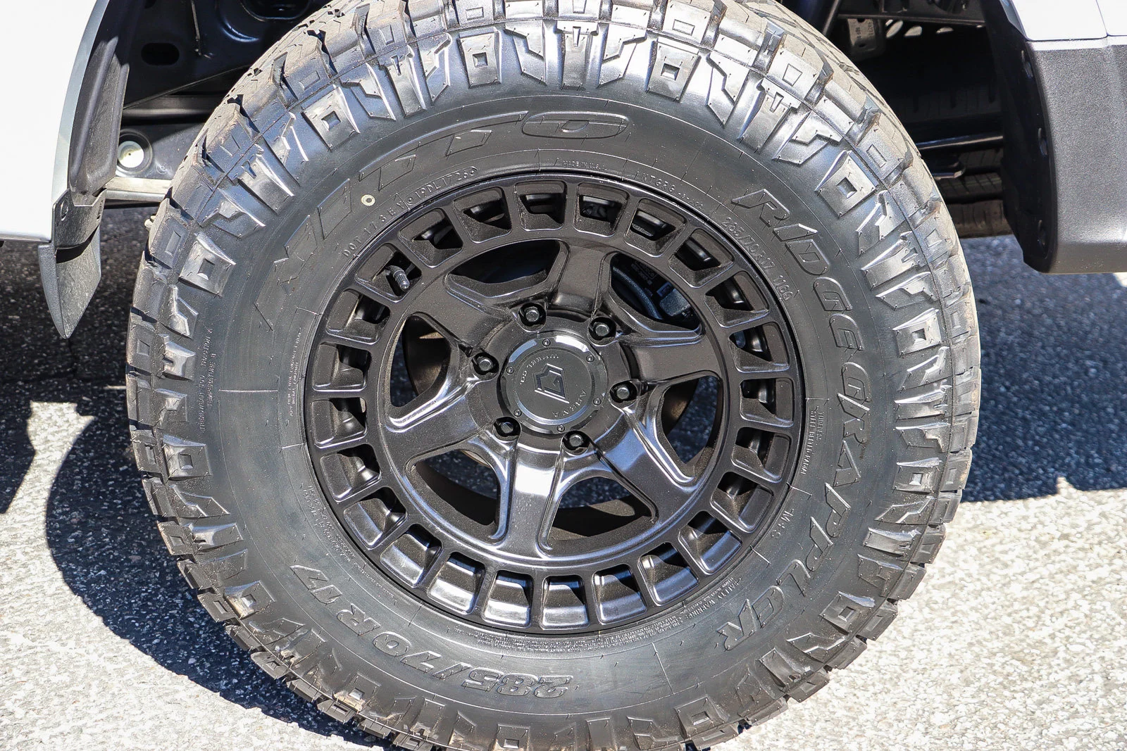 New 2026 Avalanche Ford XLT image 12
