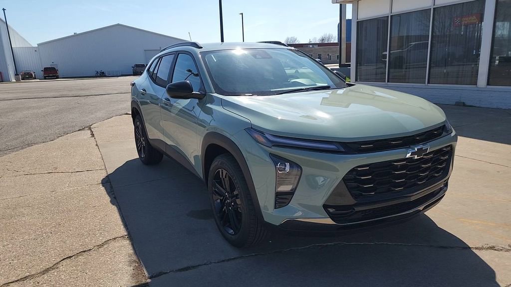 New 2026 Cacti Green Chevrolet ACTIV image 5
