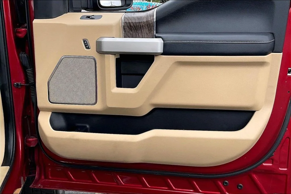 Used 2019 Ruby Red Metallic Ford Lariat image 23