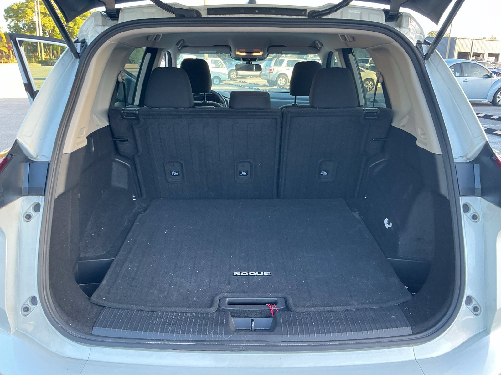 Used 2025 White Nissan S image 13