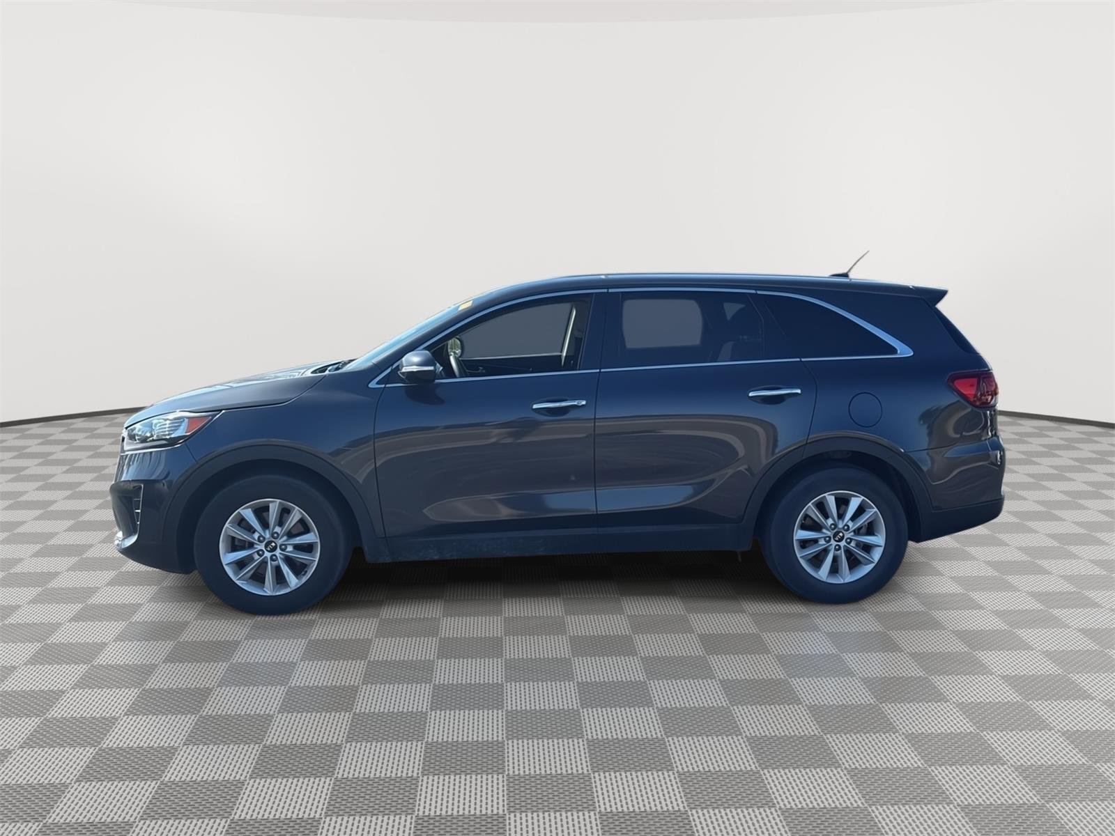 Used 2019 Platinum Graphite Kia LX V6 image 7
