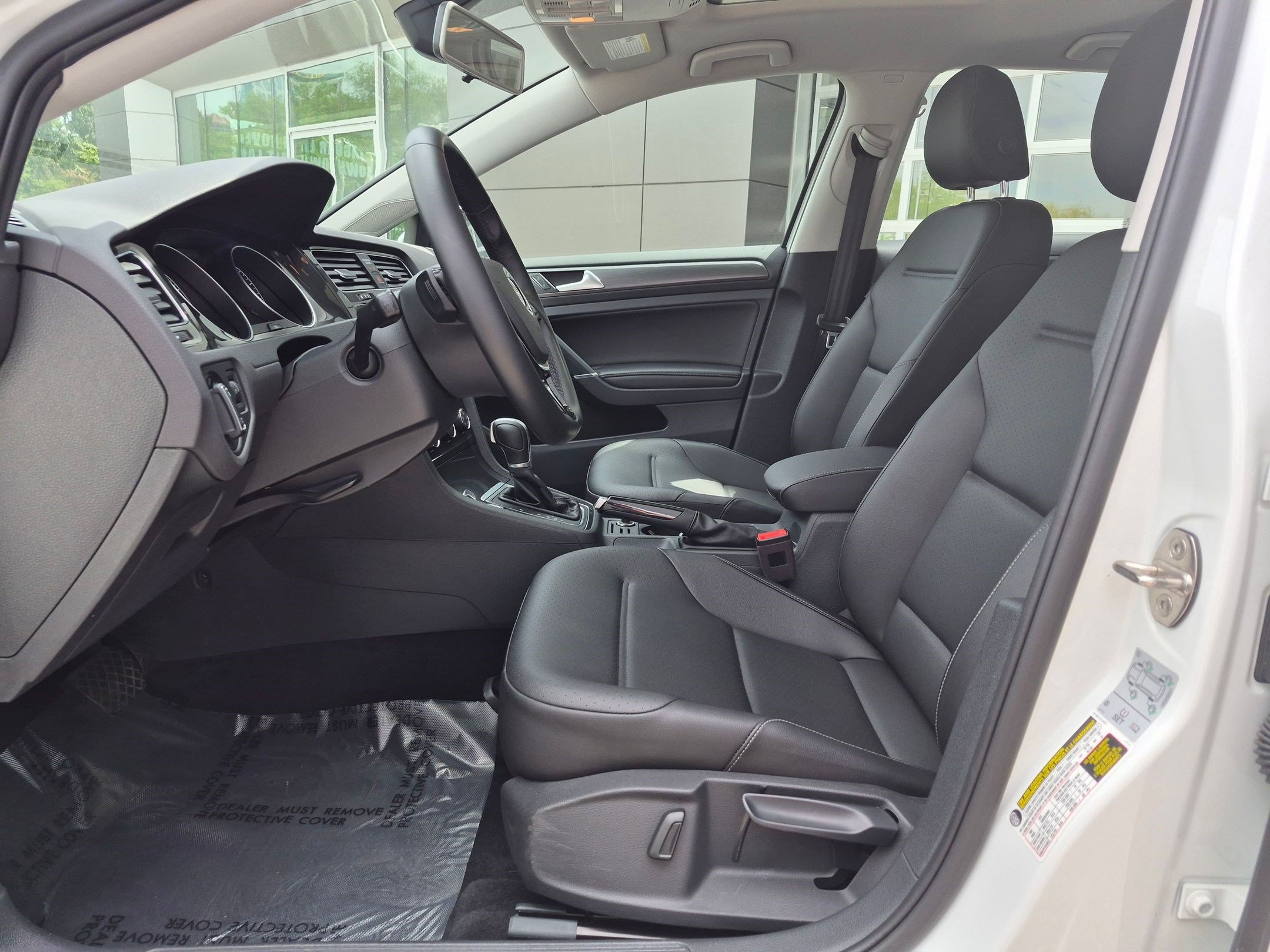 Used 2018 Pure White Volkswagen S image 14