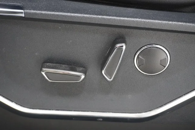 Used 2023  Ford Pro image 18